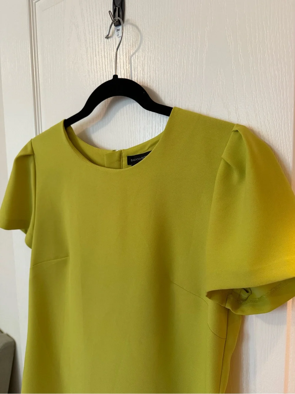 Banana Republic Chartreuse Short Sleeve Puff Blouse